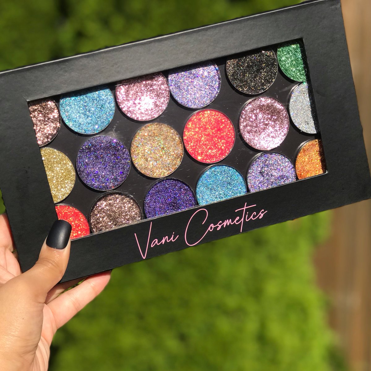 Black Pressed Glitter Eyeshadow, Vani Cosmetics