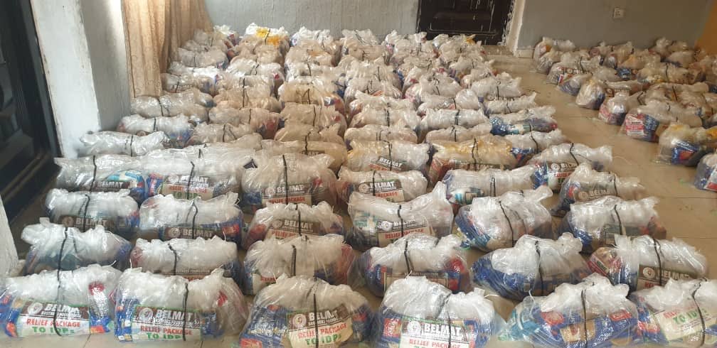 DogoBello's tweet photo. The @BBFoundation_ donated food items to Internally displaced persons in bungudu, maru and other areas in Zamfara state.  Compassion is all it takes to better lives of the needy. Juma’at Mubarak. https://t.co/89HZtPEicZ