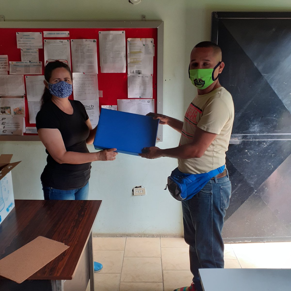 francy_borda's tweet photo. Tutor CBIT apoyando a la E.B Mercedes de Jesus Molina, Fundabit presente https://t.co/2lcOhW3NwL