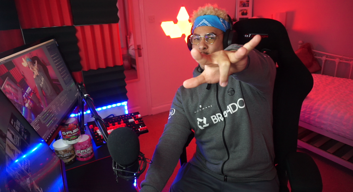 ActuallyCaramel's tweet photo. 17.07.2020 - I have officially quit my Job to become a Full Time Streamer &amp; Content creator!

To the community, The support I have had is out of this world - So many people to thank, Thank you for believing in me. I am so Grateful.

Thank you guys &amp; girls for changing my life💝🙏 https://t.co/DQrfQT1e1Y