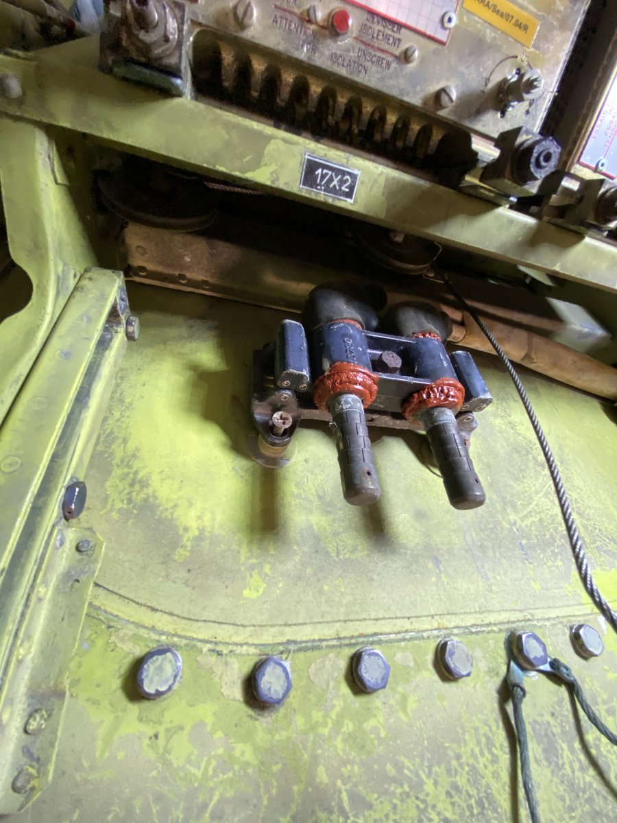 JaguarXX764's tweet photo. Battery connector removed today to send to @repaero @all_aero to test the battery they have very generously sourced. Jaguar used a strange pin connector and battery was winched into place. It's not like the terminals haven't benefitted from a cleanup anyway. https://t.co/W0lNeA0kP5