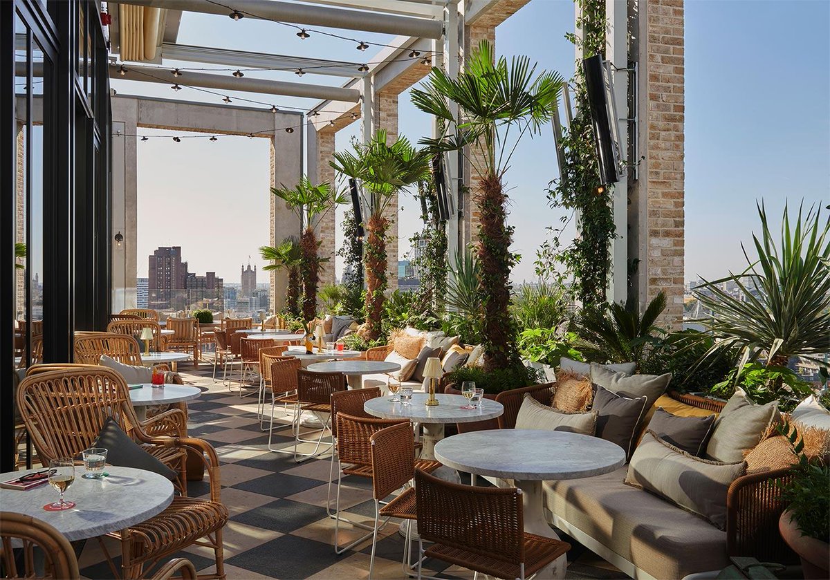 theofficialLL's tweet image. Out tonight? Check out London's best #rooftop bars, from 
@BoundaryLDN
 in Shoreditch to #seabird at #thehoxton  bit.ly/38YEoxj
