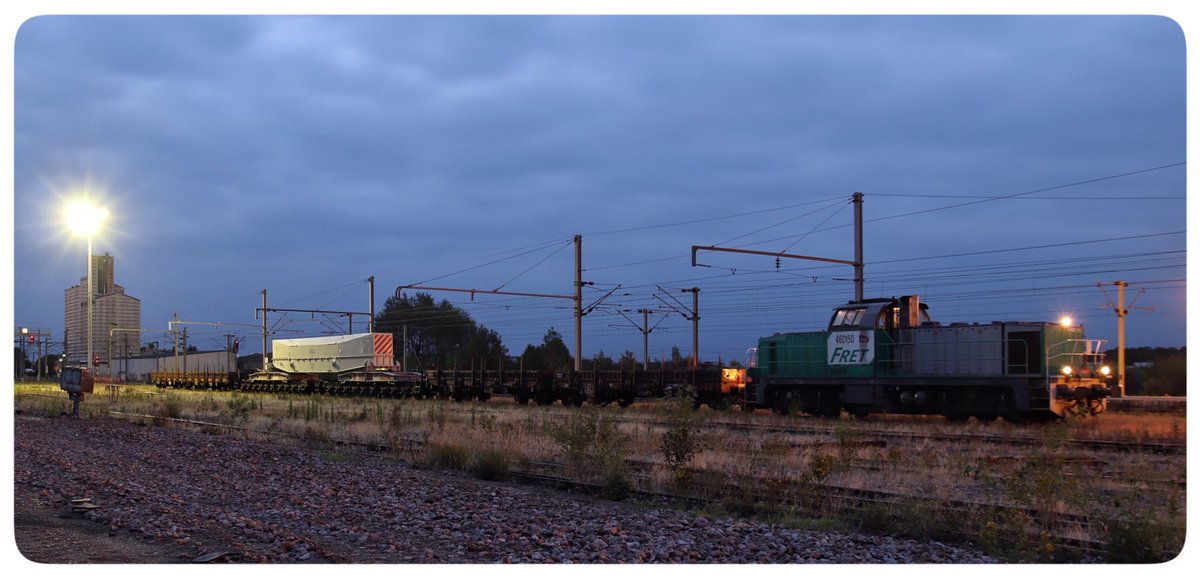 elpitch's tweet photo. Tôt ce matin, c’était acheminement d’un rotor @EDFofficiel depuis la centrale nucléaire de Belleville-sur-Loire jusqu’à Gien. Le convoi finira son trajet en convoi exceptionnel routier. Pour ceux qui se demanderaient à quoi ressemble un rotor, j’ai mis une image. #FretSNCF https://t.co/2DkkT604jQ