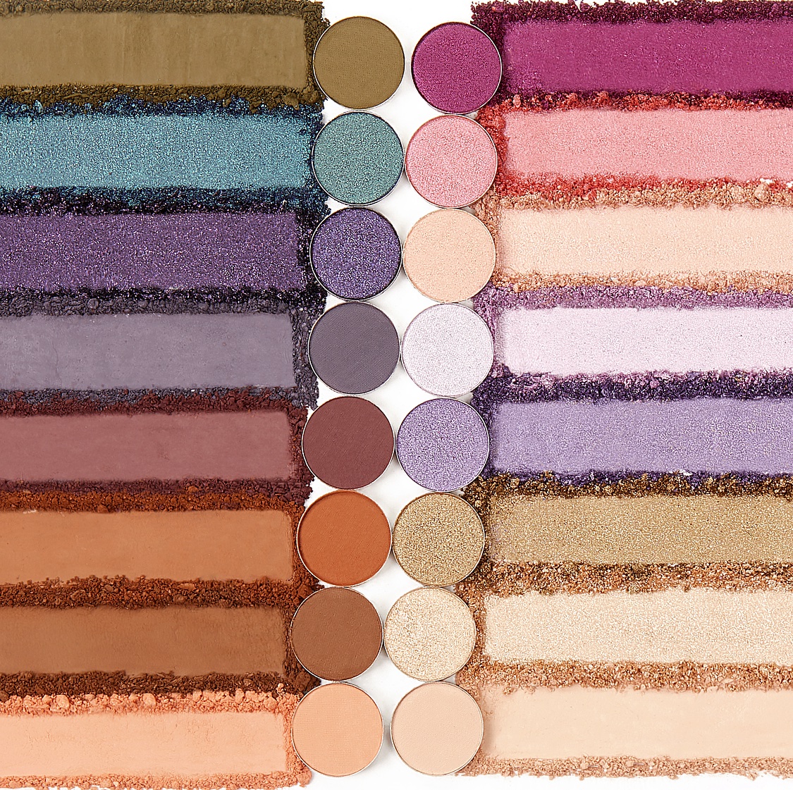 Look at these swatches🌸Perfekt für romantische Sommer-Looks - unsere Romantic Nomad Palette. Ab August findet ihr sie auch bei dm in der bh cosmetics Theke! #bhcosmetics #neubeidm