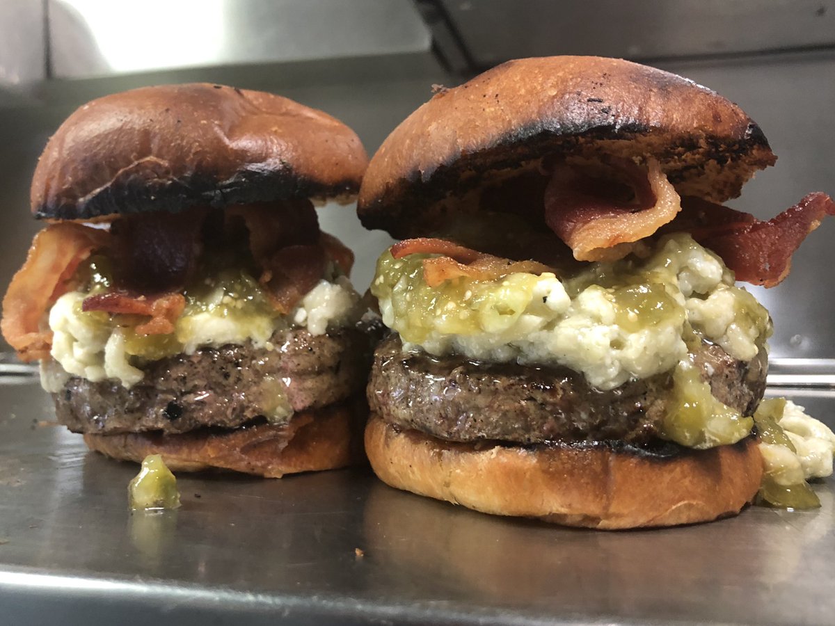 🎈North 3rd st. &amp; Bedford Ave. Pickup &amp; Delivery till 10pm 9172929226 #williamsBurg