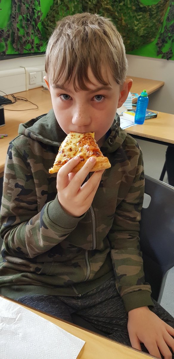 EndeavourClass's tweet image. We enjoyed our @dominos lunch - yummy! @normanbyspital ##Classof2020