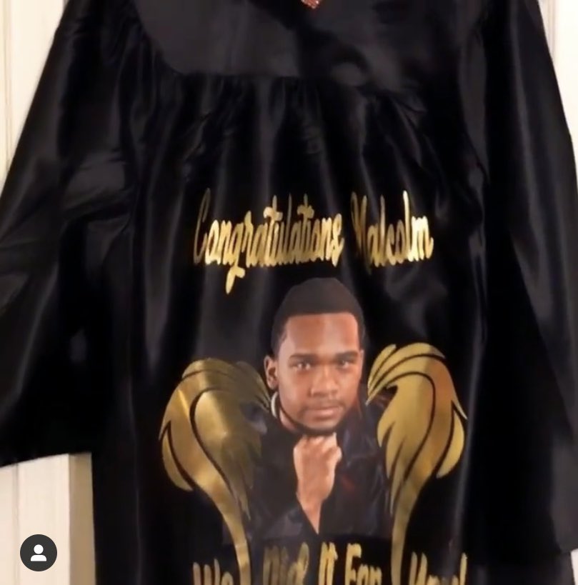 SunnyBaggYo's tweet photo. My cousin was killed last week due to gun violence. Today is his graduation. Iโm still very proud of him. #LONGLIVEMALCOM #classof2020 ๐๐โจ๐ค๐๐ฝ https://t.co/8tOQBfGGb5