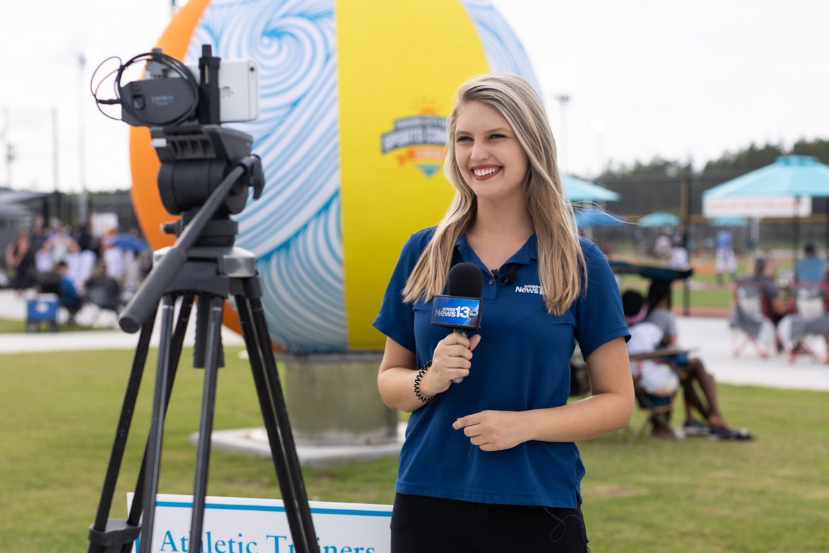 MimsCourtney's tweet photo. I love my job and these are just some of my favorite pictures taken of me doing my thing #womeninsports https://t.co/3ch89Eri9U