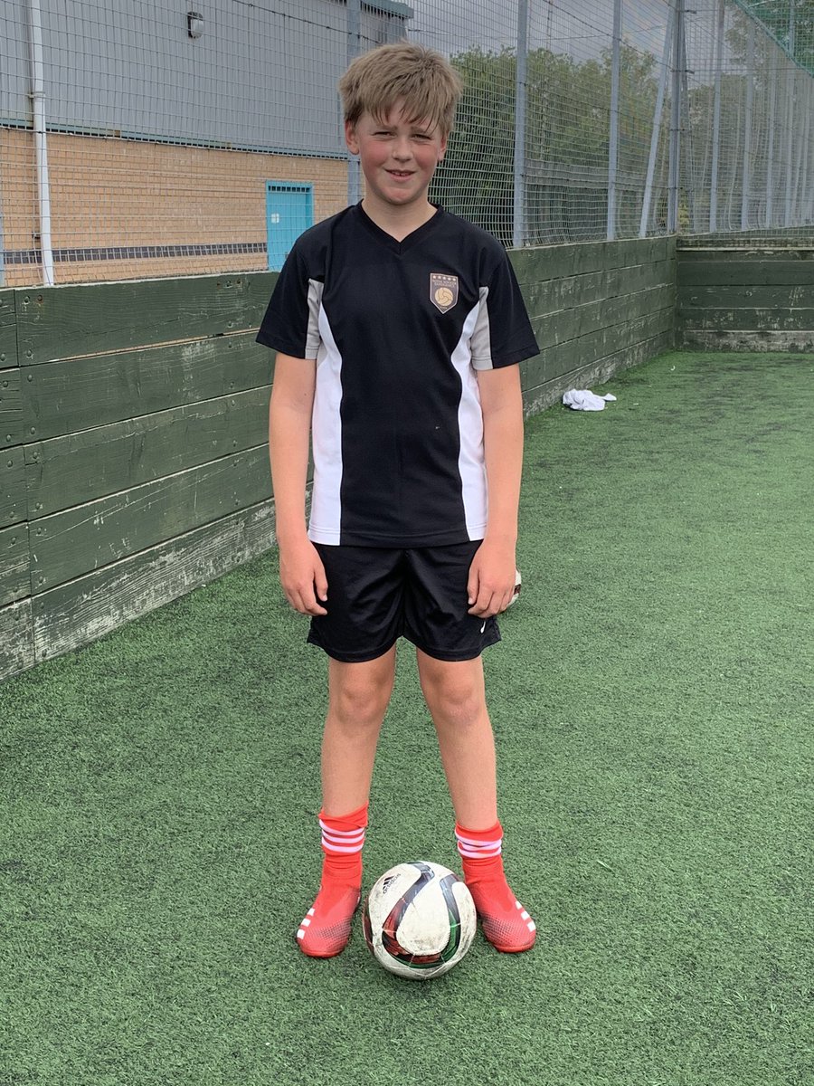 stewartmcb's tweet photo. Jamie at his 1-2-1 session sporting his total soccer shirt ⚽️⚽️⚽️⚽️😀 https://t.co/VXIgexc4wM