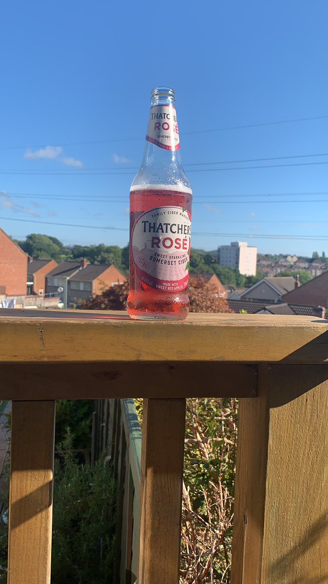 EssentialClare's tweet photo. Hello Friday, very happy to see Cider O Clock time 👍 https://t.co/DR5h3iP91O