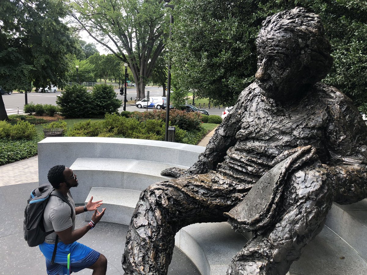 ScientistsLift's tweet photo. Made a visit to Einstein to pick his brain about science and the universe! Walking around DC works up a sweat too haha
#scientistswholift #fitscientist #blackscientist #advice #einstein #STEM #scientists #science #tgif https://t.co/0nIIwQJDdZ