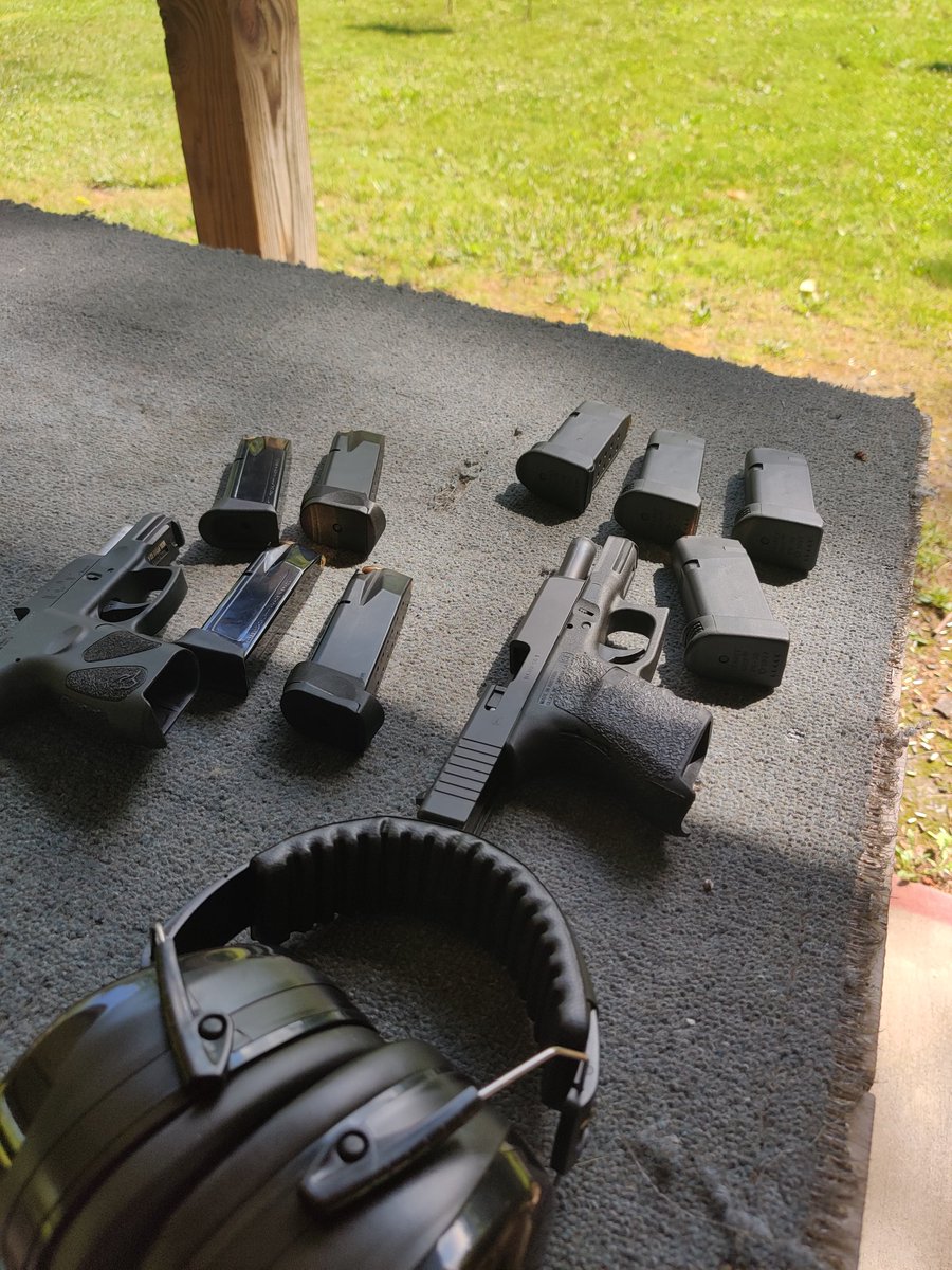 nkdfirearms's tweet photo. Range day today. @TaurusUSA G2c and @GLOCKInc G30s.  #2a #2ADefenders #nkdfirearms https://t.co/QCTaNW6yu4