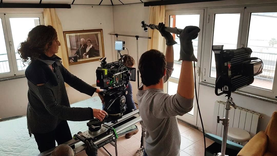 DoPchoice's tweet photo. FilmCrew @mauramoralesbergmann using our #dopsnapgrid on the @velvetlight_ #VELVETEVO1
📷 @frabaudo 🎥🎥 ( #📷 @filmcrewmagazine )
#snapgrid #dopchoicesnapgrid #filmcrew #cinematographer #gaffer #behindthescenes #filmmaker #filmlighting #gafferslife #filmmaking #cinematography https://t.co/pyrdc1ahTe