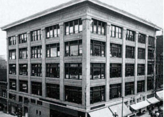 Deluxe's tweet photo. W.R. Hotchkiss founded Deluxe in a 200 SF office in the People's Bank Building in St Paul, rented for $20/month.  He knew success  would be the product of hard work and treating employees as he wanted to be treated. Those principles still guide our work today. https://t.co/DP79tFHWwB