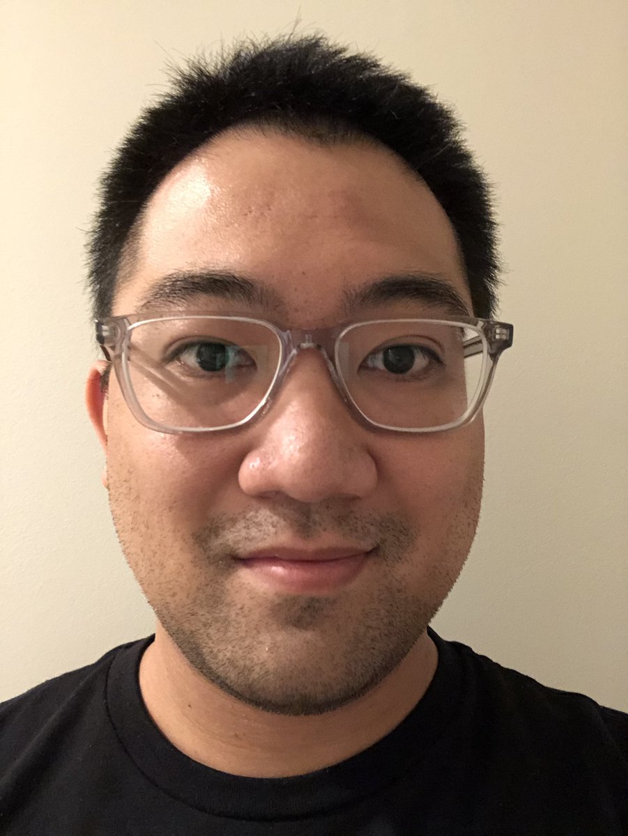 tdotflip05's tweet photo. #freshgoodsfriday No more $500 eyeglasses - Hello @WarbyParker! https://t.co/McqWDMYkrg