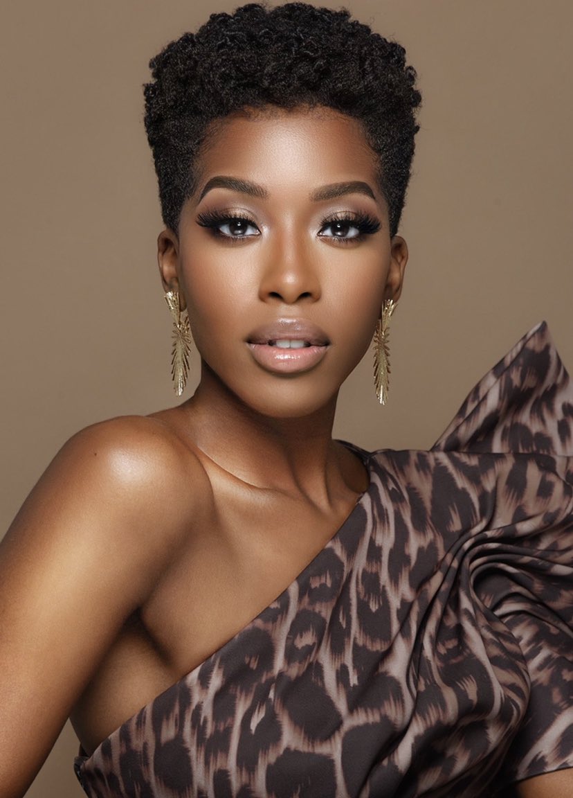 missmausa's tweet photo. Such a surreal moment 🤎 you can now view the official headshots for all 2020 contestants at https://t.co/c7v8UI5QOe! https://t.co/ckXsAAqaWx