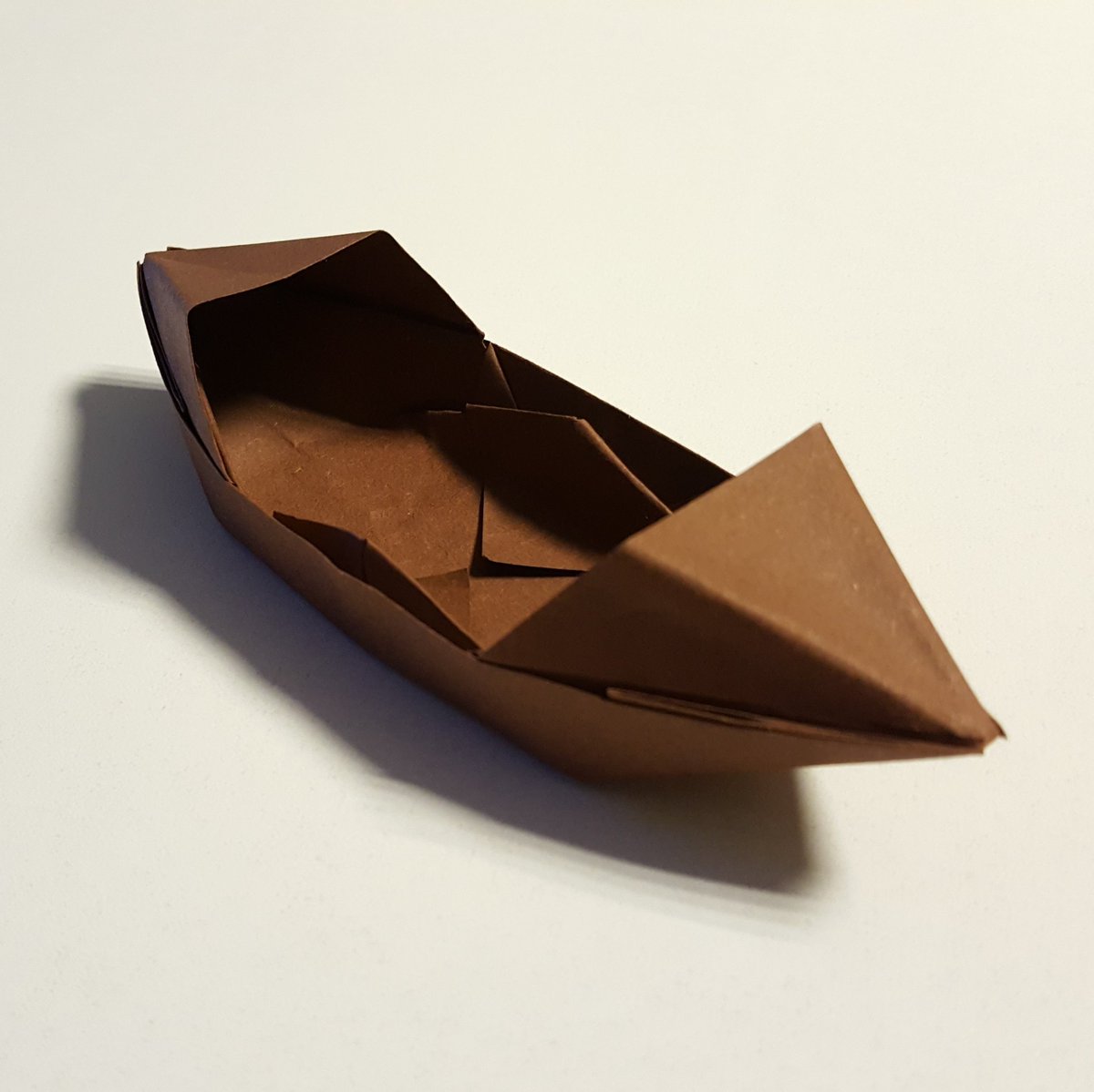 OrigamiBrasil's tweet photo. RT @origamikafalar: Origami Tekne, Origami Kayık
👉 https://t.co/ZLakLixUs2 👈
Origami Boat
#origamitekne #origamiboat #origamigemi #origamiship #kağıttekne #paperboat #kağıtgemi #papership #tekne #boat #ship #gemi #origami #origamiart #origamist #ori… https://t.co/XMCoJRNlhj