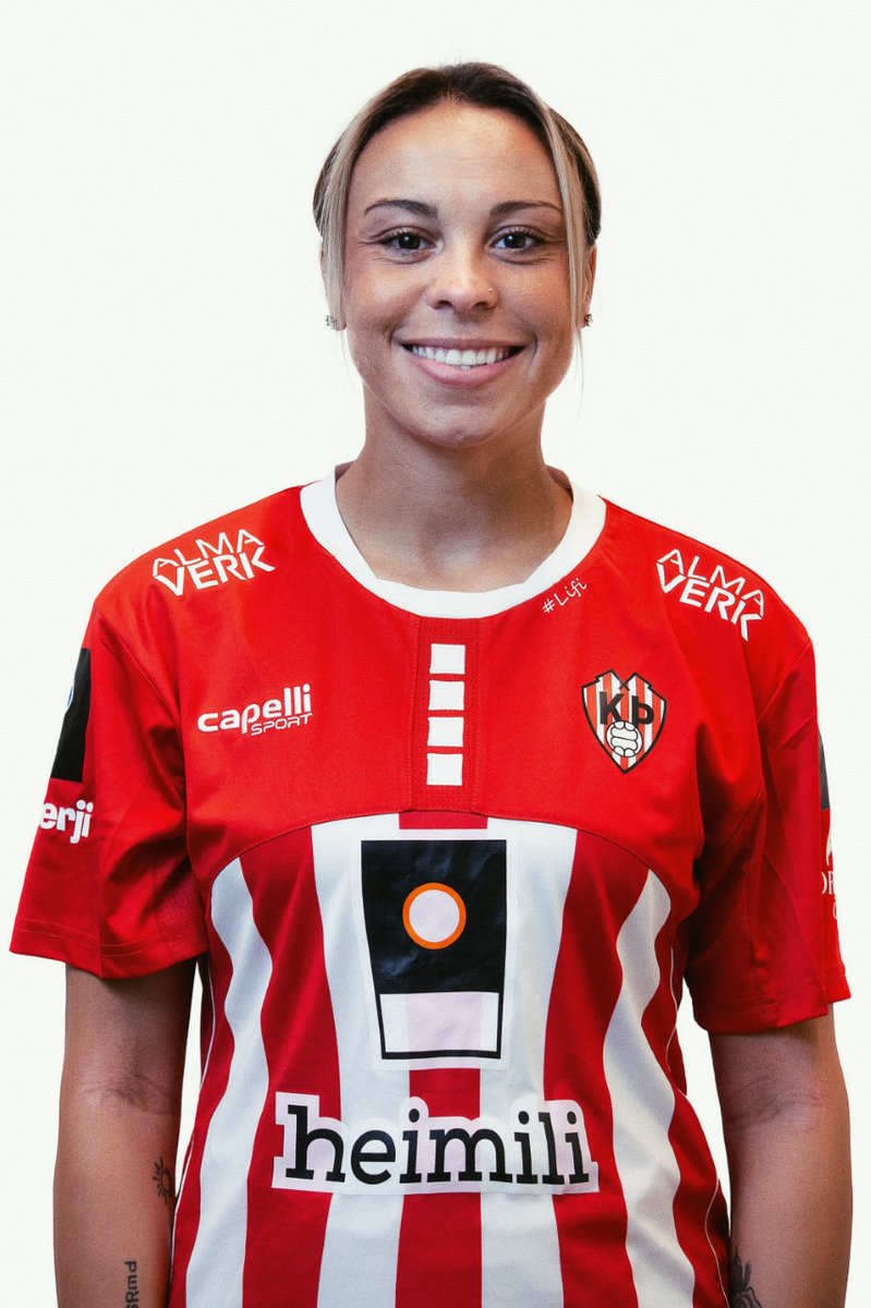 Vol_Soccer's tweet photo. How about a #ProVols update on @MAVignola?

Our VFL is thriving in Iceland. In the first 5 weeks of the season, she's already been named to the Pepsi League Team of the Week 4 times for @throtturrvk! 🤩 https://t.co/3KiFxUWt5a