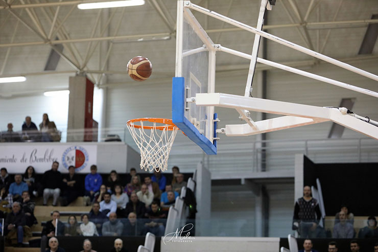 CBBembibrePDM's tweet photo. 🚨 #Noticia | @CBBembibrePDM confirma su presencia en la #LFEndesa 🏀⛹️‍♀️
ℹ️ Este viernes se ha cerrado el plazo para la inscripción en las @CompeticionFEB. Te lo contamos aquí 👇: 
https://t.co/Y50CfJ9Y7u
#BasketFem #LFEndesa @BaloncestoESP @Endesa @basketlover @FBCyL @FBCyLBierzo https://t.co/6KlJh9k69y