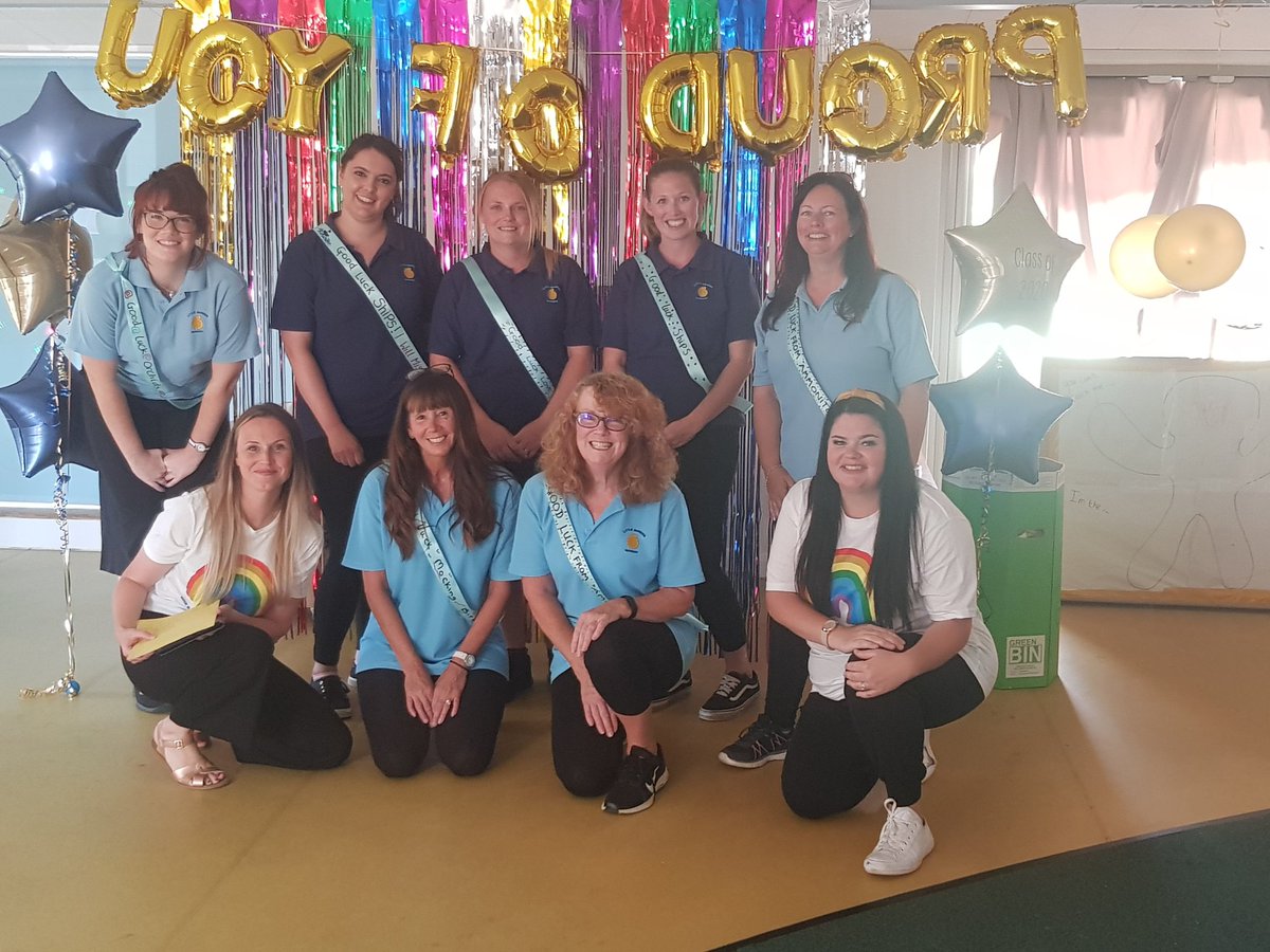 ManagerDarwins's tweet photo. Zoom graduation party complete! Thank you to all the amazing school riser children who took part and our Outstanding team for bringing the fun and laughter to all our children. Have the best adventure at school everyone. https://t.co/SXfFWQmXaf