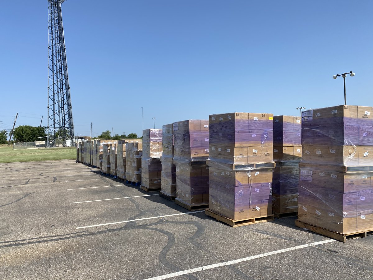 escregion12's tweet photo. We have to give an appreciation shout out to our building operations staff who are getting tons of PPE supplies organized and ready for schools. https://t.co/f5iRInF7KH