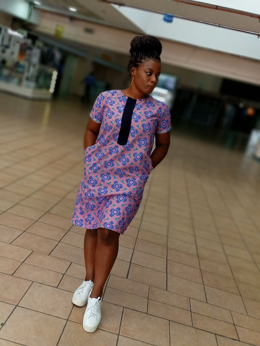i_am_kamara's tweet photo. Its Friday 💃💃Happy weekend y'all.
I said let me remind y'all that I am still a tailor and you can own this gown made by me at shikini money. Rock with or without belt #tailorgeng #gownstyle 🧵✂️👗❤️ https://t.co/rmbXnVCcdq
