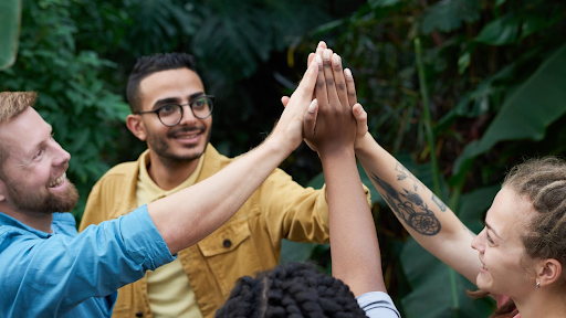 HLRProgram's tweet photo. Many of us staff members have journeyed the same road as our clients and have dealt with the devastating effects of addiction and trauma. We are dedicated to helping others along their path because we, too, are on the same journey. 

☎️: (661) 536-5562
https://t.co/2Ws5aklRzX https://t.co/uree4j2Qyh