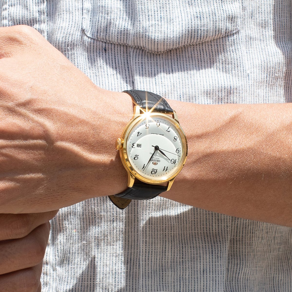 OrientWatchUSA's tweet photo. Nothing says summer like a bit of bright gold ✨
⌚: RA-AC0002S10A
https://t.co/PkSEP0AtsV
#orientstyle https://t.co/lWLT6dbdbS