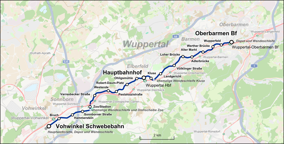 De 13,3 km lange lijn kreeg een centrale rol (letterlijk en figuurlijk) in het de langgerekte stad. Lang veranderde er niet veel, behalve dat er een aantal keren nieuw of gemoderniseerd materieel werd geïntroduceerd.