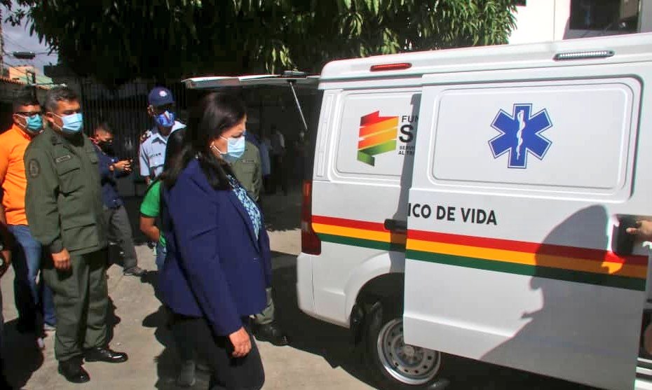 #17Jul 📸 || Entregamos una ambulancia 0 kilómetros a Siamtel para atender las emergencias de los trabajadores y trabajadoras de la Gobernación Bolivariana de Lara. Máxima eficiencia y apoyo a nuestro equipo de Gobierno. #GraciasPuebloHeroico