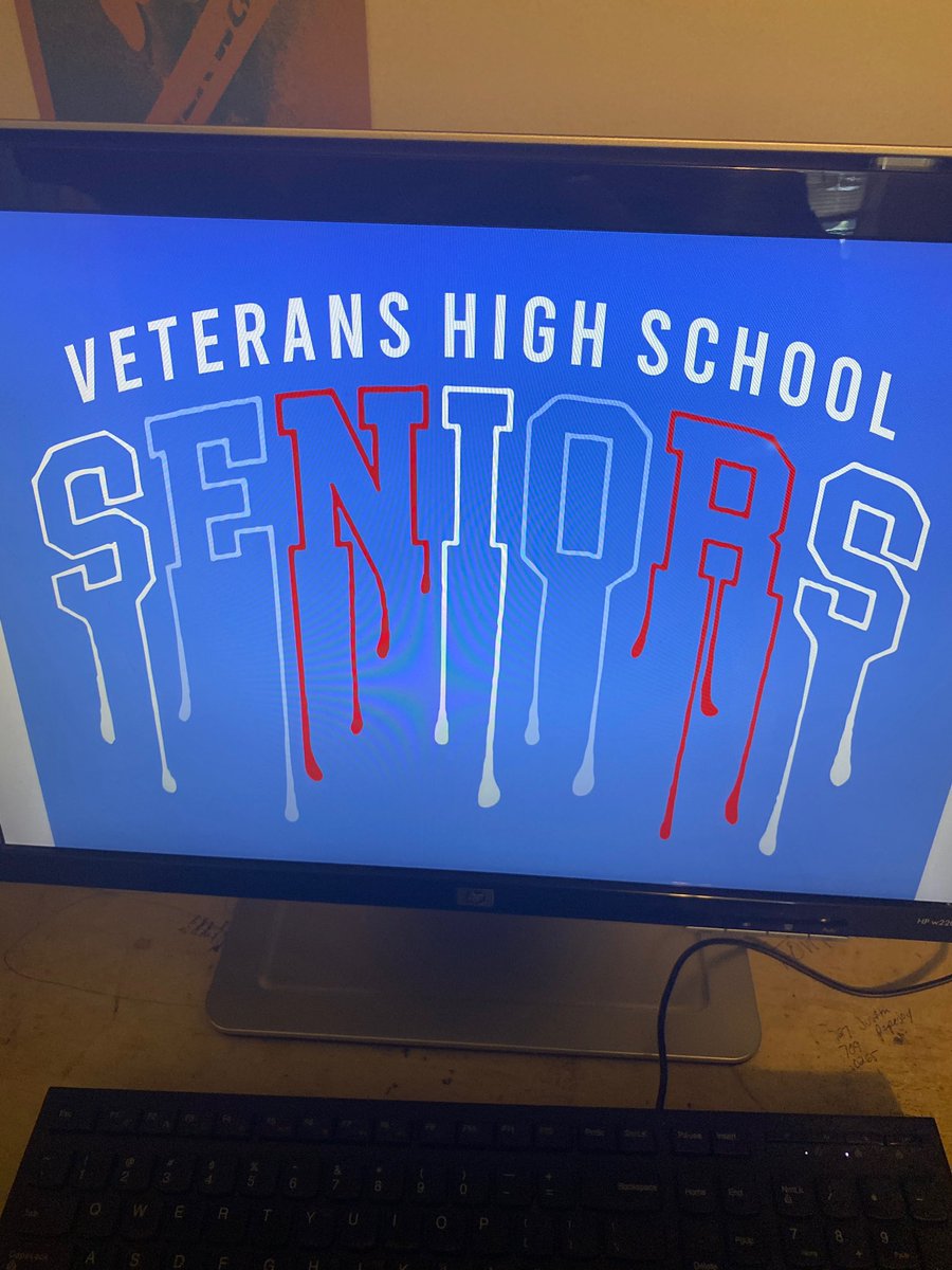 vhs_2021's tweet photo. go to this link to order your senior shirt !!
https://t.co/1Ly8zyg1BU

cash/checks are due tomorrow morning ! 
other forms of payment are due by 10 AM on the 20th !! https://t.co/4Ab4ouA6g5
