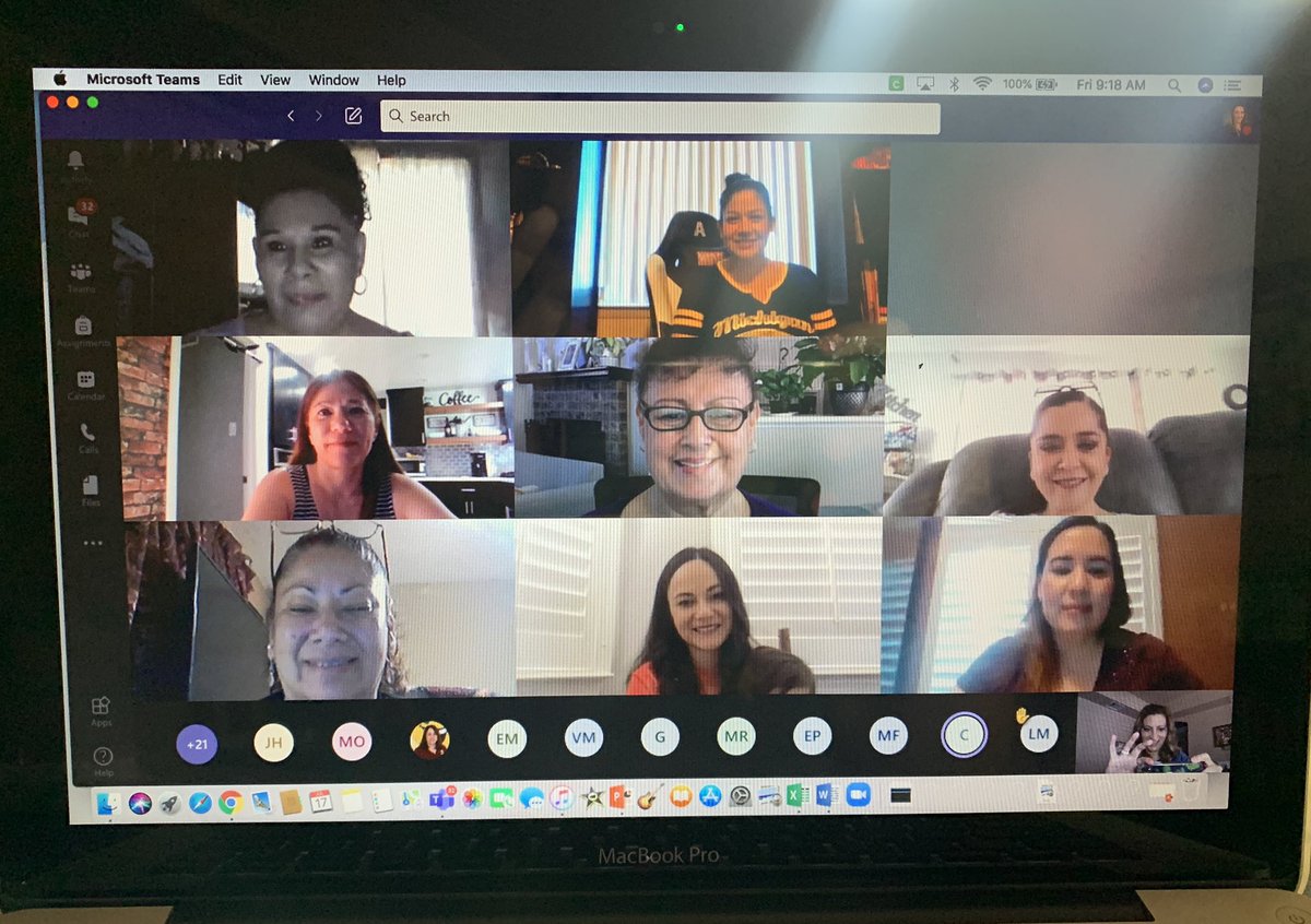 We had a SUPER meeting this morning w campus updates! #SUPERpowerofYET #SUNsuperTEACHERS #TeamSISD @Hueco_ES