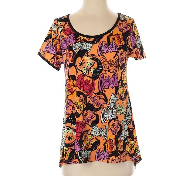 CherylJ58578656's tweet photo. So good I had to share! Check out all the items I'm loving on @Poshmarkapp #poshmark #fashion #style #shopmycloset #axparis #lularoe #ninewest: https://t.co/c64fzQaWaN https://t.co/rvFGPWiqvb
