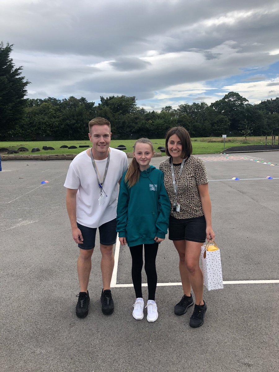 AbbieSarah29's tweet photo. @DeePointPrimary @DeePointTriton What an honour it has been to be part of the Dee Point family. We can not thank you enough for everything you have done for Abbie. Just amazing!! xx https://t.co/SUTMGxsC0i