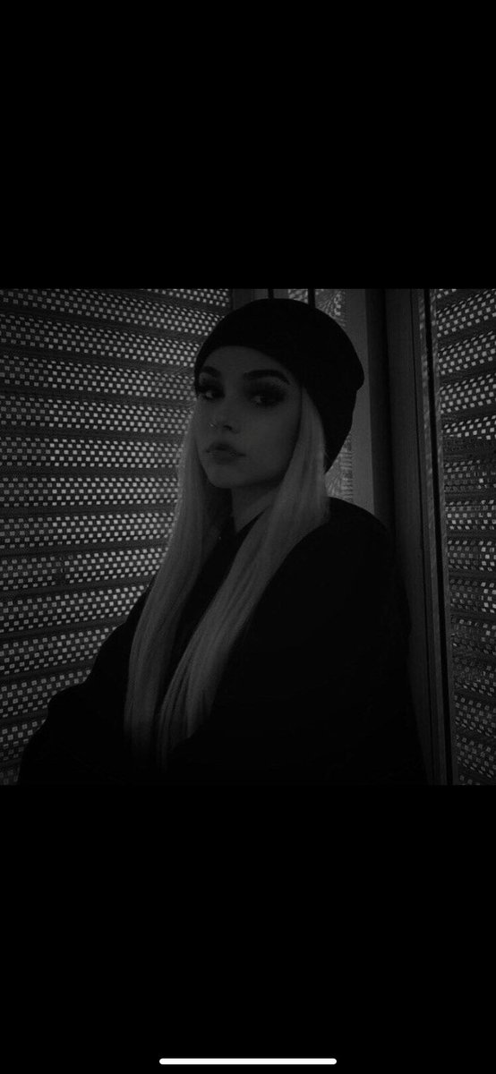 احيانا لا يريد الناس سماع الحقيقة ، لانهم لا يريدون رؤية اوهامهم تتحطم