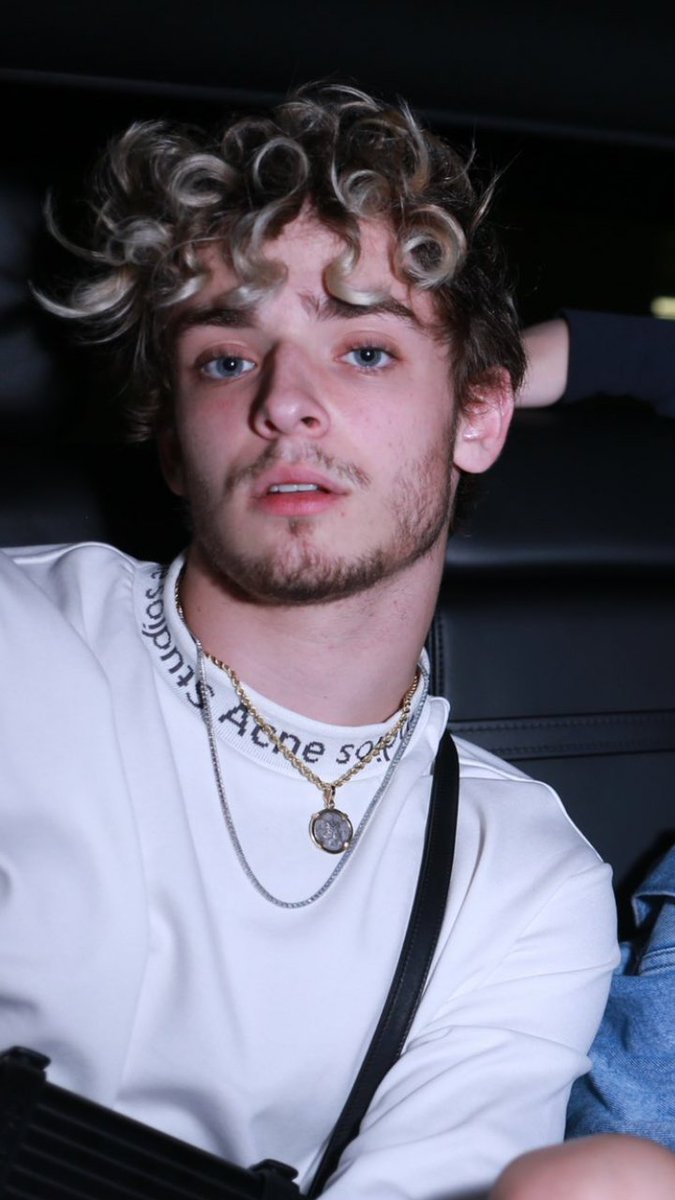 beaualoveshine's tweet photo. Guys se a gente ja conseguiu limpar o nome dele por que a gente não tenta subir o #foryoujosh de novo ? Tipo só pra mandar textinho e edits.
JOSH BEAUCHAMP ARTISTA
JOSH BEAUCHAMP ARTISTA
JOSH BEAUCHAMP ARTISTA
JOSH BEAUCHAMP ARTISTA
JOSH BEAUCHAMP ARTISTA #foryoujosh https://t.co/jvIyZfSUNq
