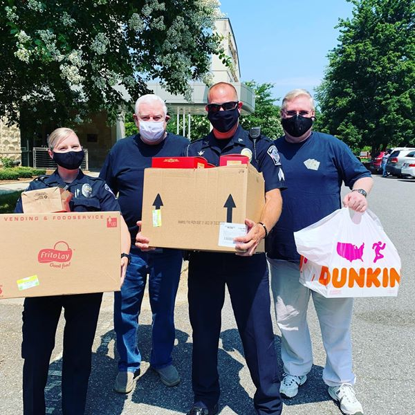 HuntersvillePD's tweet photo. Thank you, again, for dropping off food and snacks for our officers this week! We appreciate all the love and support the community has shown us! #FeelGoodFriday #CopPills #PowerRings #CarbLoading #Veggies_WhatAreThose #ThankYou #WeLoveOurCommunity #OneLove #HuntersvillePD https://t.co/SJyY95xpPj