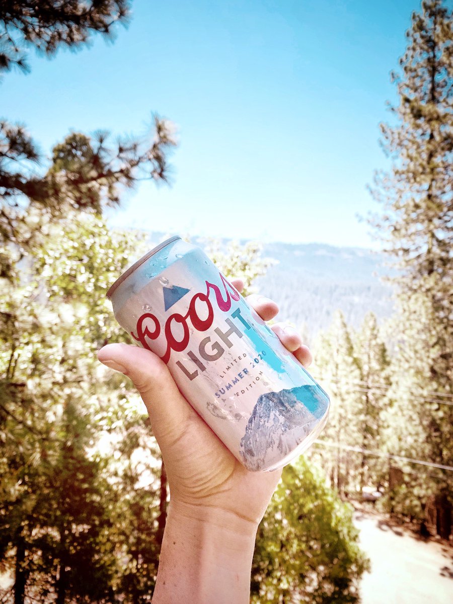 Alekazandra's tweet photo. Close enough to the Rockies, right? @CoorsLight https://t.co/gjVhrPUQng