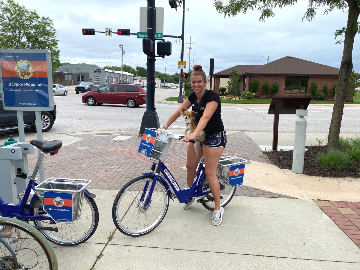In 2019, Heartland B-cycle riders offset an estimated 153,000 pounds of carbon by using bike share instead of polluting transportation modes. 👏 

We are grateful to have <a href="/HeartlandBcycle/">Heartland Bike Share</a> available in our community. Check out the program! #FollowFriday
