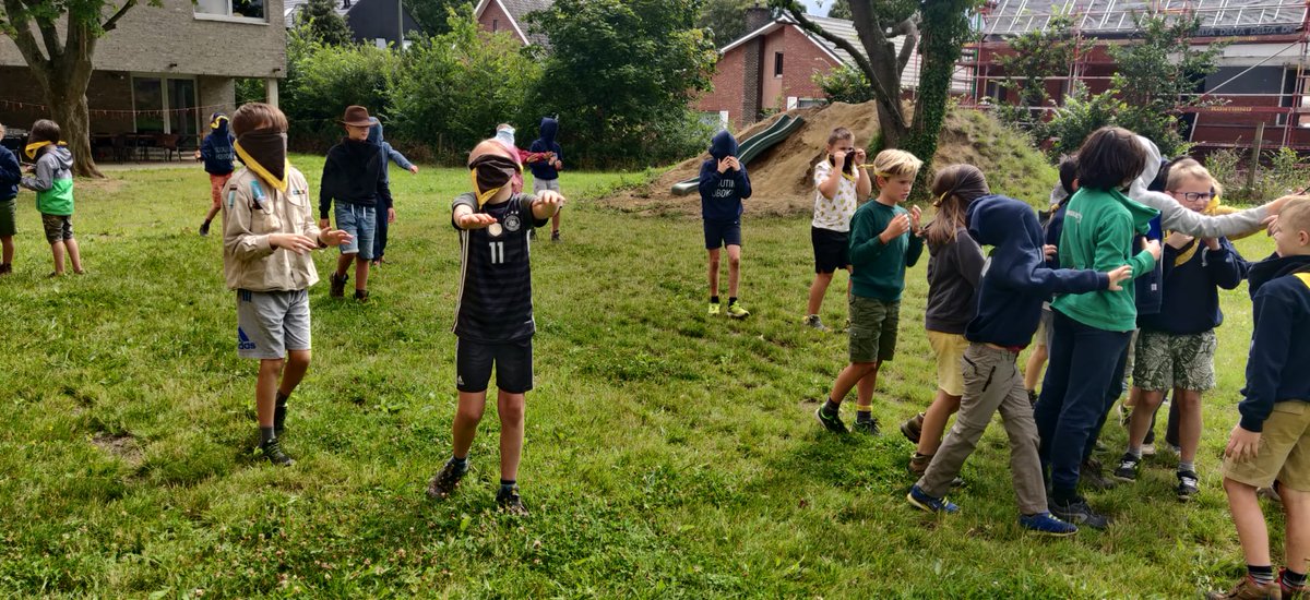 SH_Welpen's tweet photo. 16 juni, de welpen speelden vandaag het grote dierenspel. Elks bewezen ze zichzelf in verschillende opdrachten tegen elkaar om te zien wie elk dier zou kunnen zijn. Tot morgen! https://t.co/PFWo5nNRoP