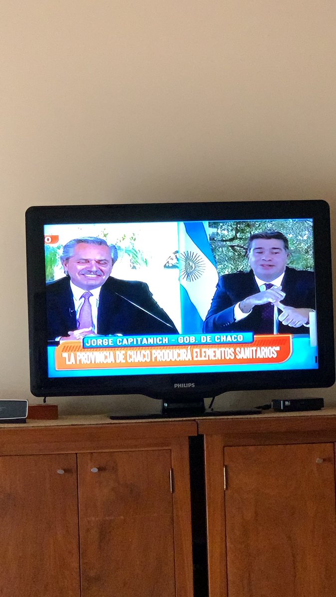 Vfbaldi's tweet image. Se Robaron todo y ahora hablan como los salvadores!!! Dan Asco!!! Y la justicia??? Tendrían que estar presos!