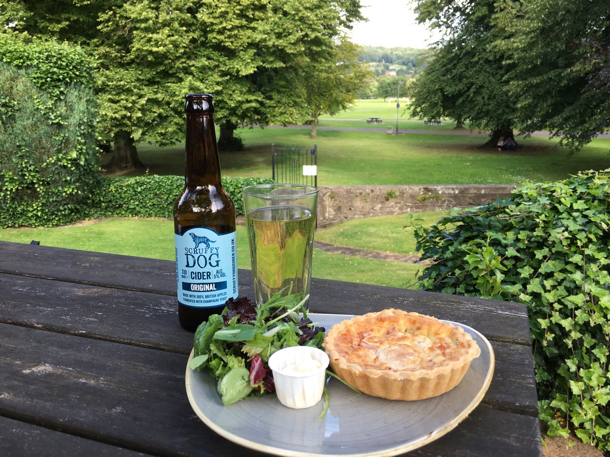 Enjoying fab food &amp; drink at <a href="/ParklandsPerth/">Parklands Hotel</a> Hotel beer garden tonight! Wonderfully chilled, crisp Scruffy Dog Cider and delicious local ingredients, including salad dressed in lovely walnut and apple <a href="/summer_harvest/">Summer Harvest Oils #ScottishRapeseedOil</a> Harvest Cold Pressed Rapeseed Oil! 👏🍻