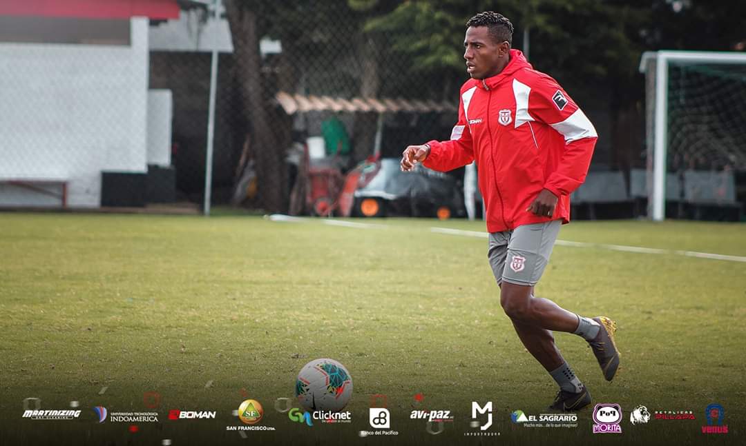 Jorfertai's tweet photo. DATO:

Elvis Patta podría convertirse en jugador de Técnico Universitario para lo que resta de la Liga Pro 2020, restan detalles para ficharlo.

Existe el interés de la dirigencia del rodillo juntar a esa dupla letal de U. Católica: Henry y Elvis Patta. https://t.co/YsiPD5TLB0