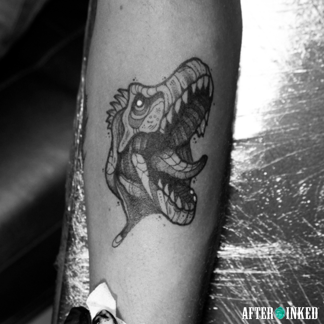 AfterInked's tweet photo. #Dinosaurs #Reptiles #ExtinctReptiles #BigReptiles #afterinked #proudusers #formulatedforperfection #afterinkedeveryday #tattooaftercare #vegan #dino #dinosaur #trex #jurassicpark #jurassic #dinosaurtattoo #thomasrutkowskitattoos #cacattoo #insomnio.tattoo https://t.co/Oriaf2D8Zt