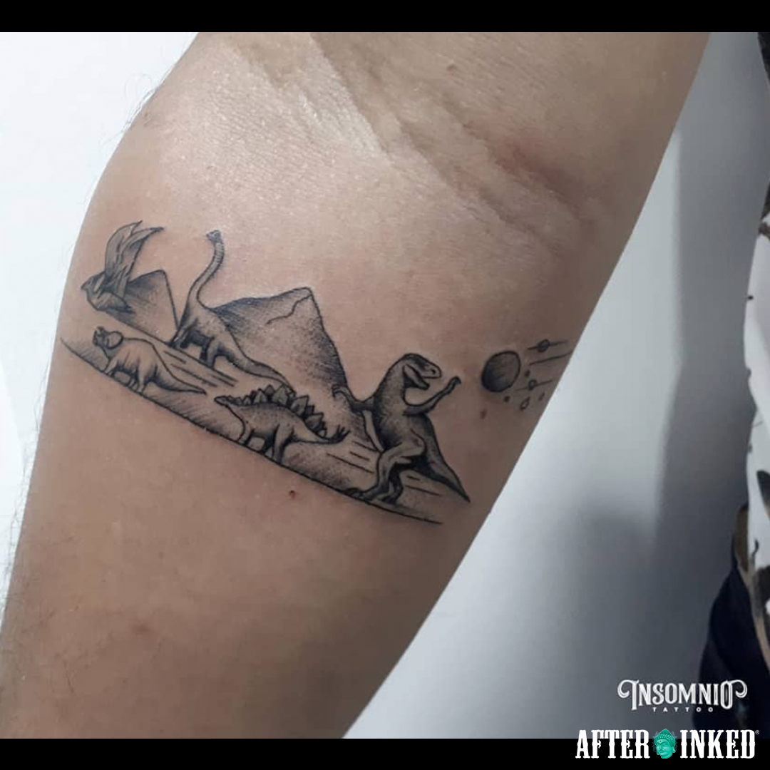 AfterInked's tweet photo. #Dinosaurs #Reptiles #ExtinctReptiles #BigReptiles #afterinked #proudusers #formulatedforperfection #afterinkedeveryday #tattooaftercare #vegan #dino #dinosaur #trex #jurassicpark #jurassic #dinosaurtattoo #thomasrutkowskitattoos #cacattoo #insomnio.tattoo https://t.co/Oriaf2D8Zt