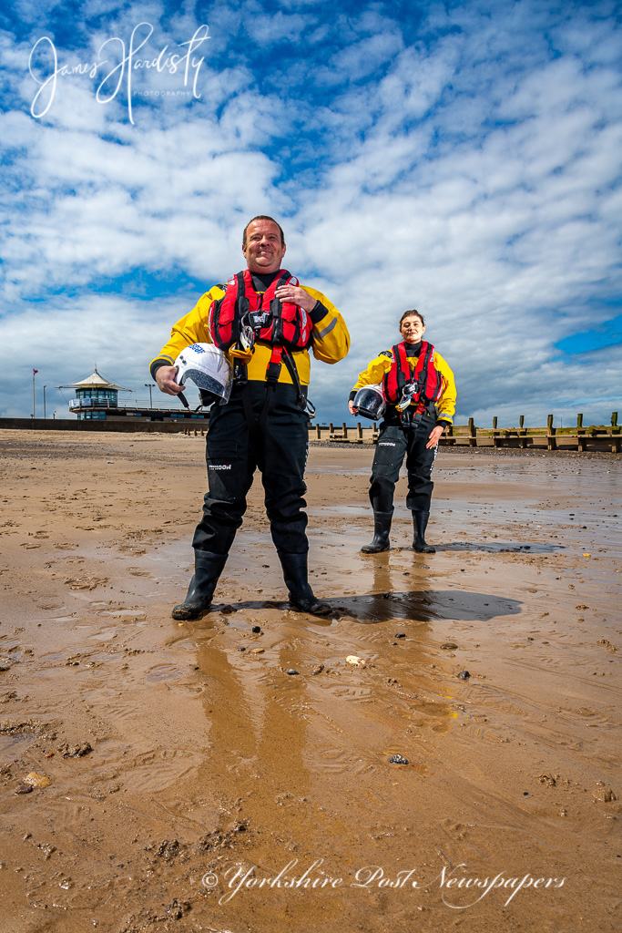 YPinPictures's tweet photo. What a great day spent with @hornsea_rescue
#Hornsea 'what a team' #savinglives what ever the #Weather in #Yorkshire see full feature in this weekend's #YPMag #Magazine and video online @yorkshirepost
@MarisaCashill
@mikegauntdesign
@IanDayPix
@JayMitchinson https://t.co/sJXQvD04Yt