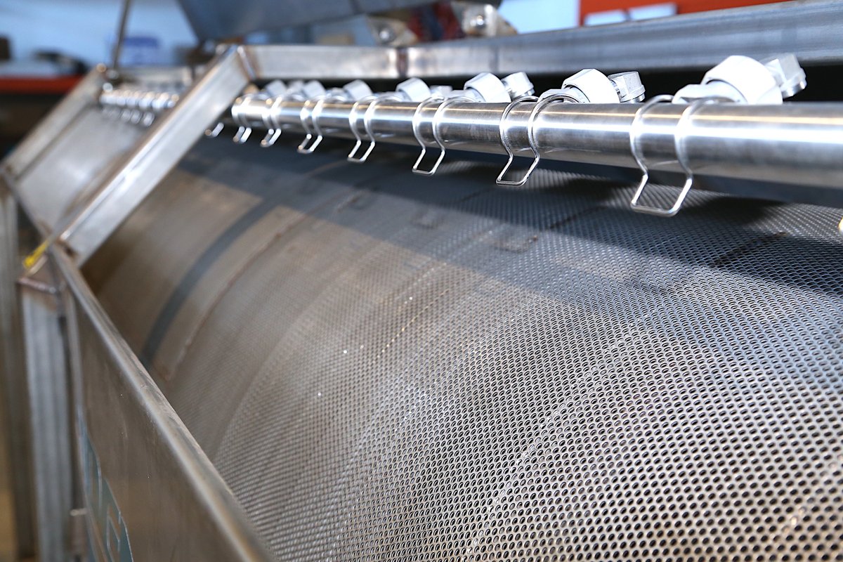tridenttnz's tweet photo. The right screen size matters. Trident Rotary Screen Separators are available in different screen sizes to ensure optimal separation for the job. #DrumScreen #RotaryScreen #Solidliquidseparation https://t.co/NmBp0WIIMl