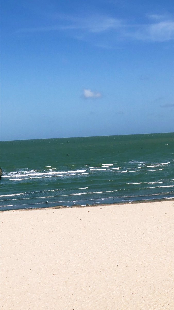 CVE_306's tweet photo. And we are beach’n #familytime #staycation https://t.co/mPU9kChlRW