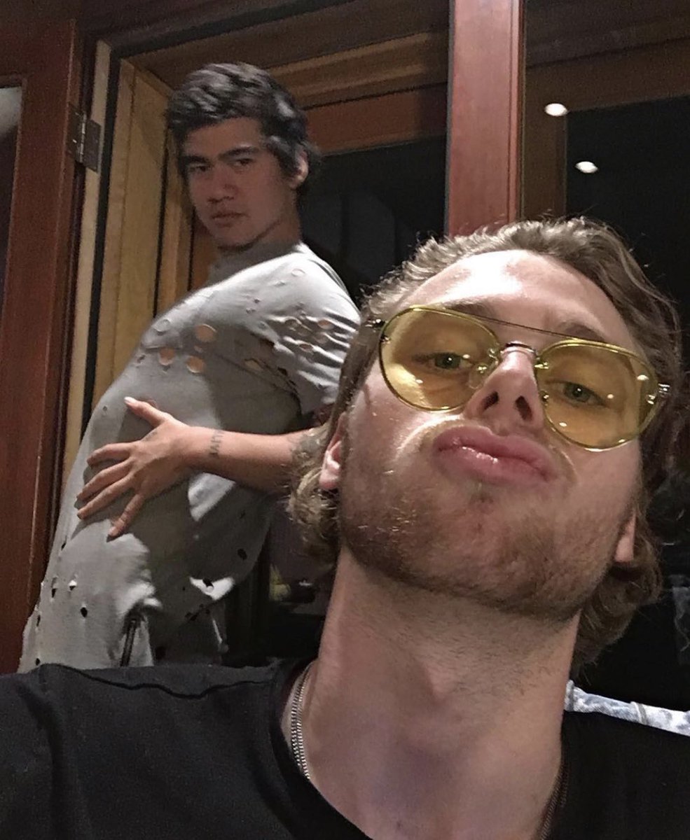 calum hood and luke hemmings: a thread
