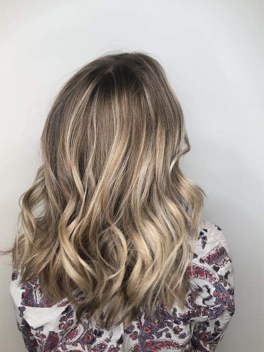 Stylelab_ch's tweet image. Do blondes really have more fun? 🥺🥺🥺 #vancouverhair #hairstyles #yvrhair